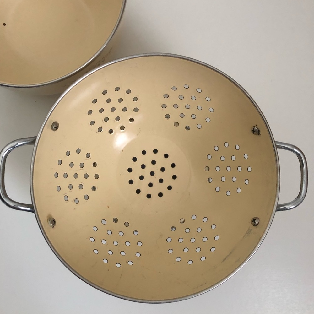 Vintage Enamelware Colander and Bowl Mini Floral - Picture 6 of 7